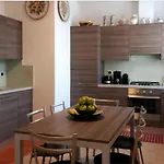 Casa Intignano - Con Terrazzo Vista Διαμέρισμα Tremezzo
