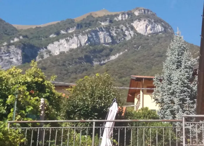 Lägenhet Casa Intignano - Con Terrazzo Vista Tremezzo