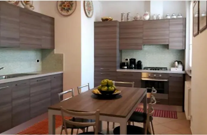 Casa Intignano - Con Terrazzo Vista Lägenhet Tremezzo